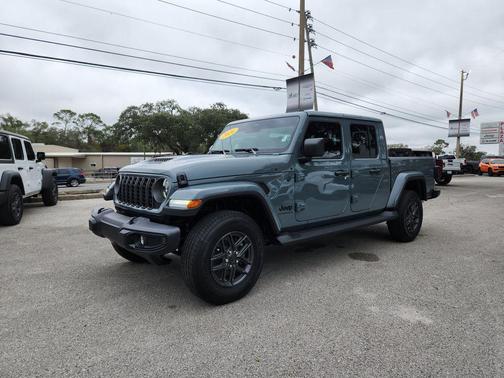 2026 Jeep Gladiator Sport S