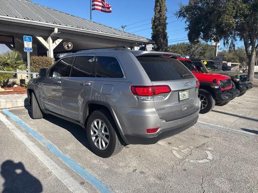 2021 Jeep Grand Cherokee Laredo