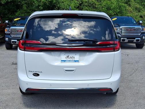 2025 Chrysler Pacifica L