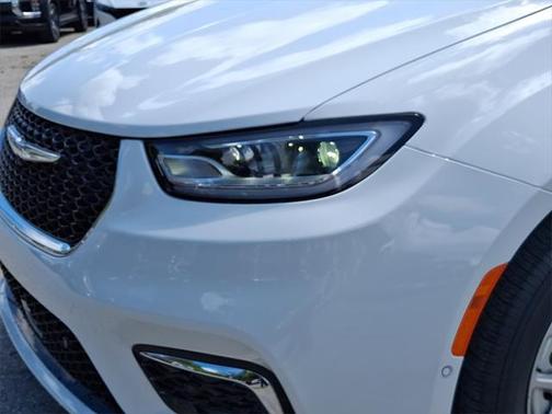 2025 Chrysler Pacifica L
