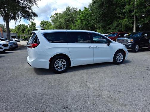 2025 Chrysler Pacifica L