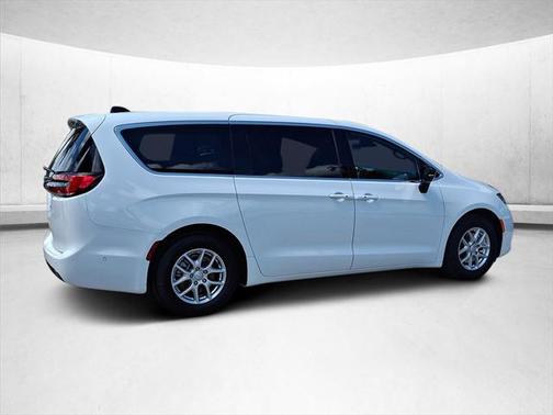 2025 Chrysler Pacifica L