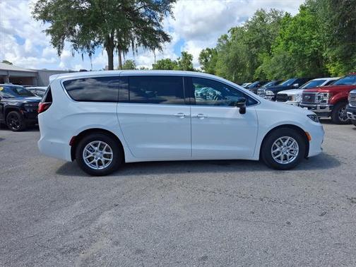 2025 Chrysler Pacifica L