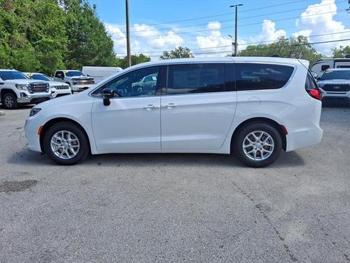 2025 Chrysler Pacifica L