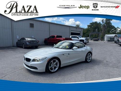 White Metallic 2014 BMW Z4 sDrive28i