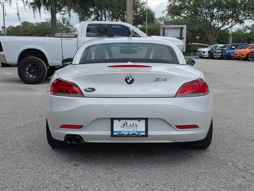White Metallic 2014 BMW Z4 sDrive28i