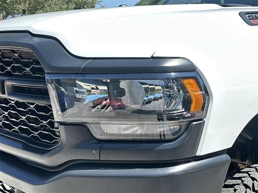 2023 RAM 2500 Tradesman Crew Cab 4x4 6'4' Box