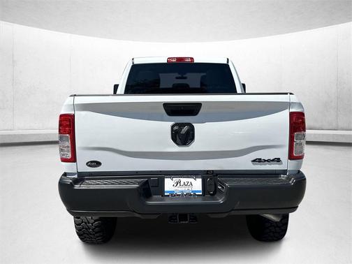 2023 RAM 2500 Tradesman Crew Cab 4x4 6'4' Box