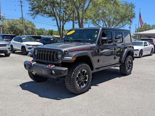 Granite Crystal Metallic Clearcoat 2024 Jeep Wrangler Rubicon