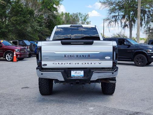 White Platinum 2018 Ford F-350 King Ranch