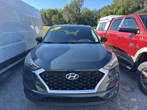 2021 Hyundai TUCSON SE