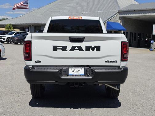 Bright White Clearcoat 2026 RAM 2500 Tradesman Crew Cab 4x4 6'4' Box