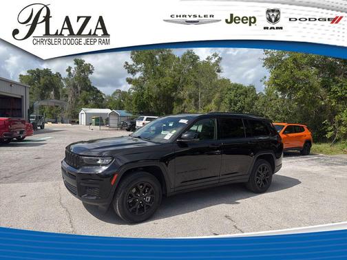 Diamond Black Crystal Pearlcoat 2025 Jeep Grand Cherokee L Altitude