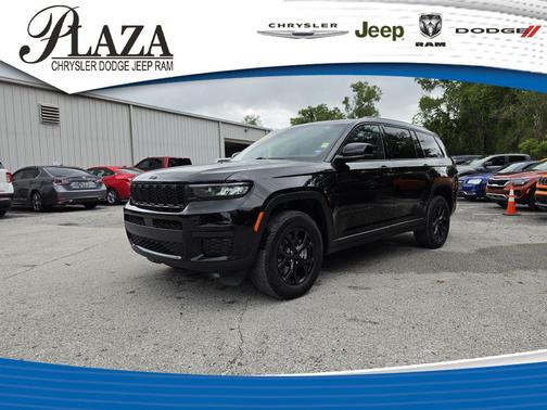 Diamond Black Crystal Pearlcoat 2025 Jeep Grand Cherokee L Altitude