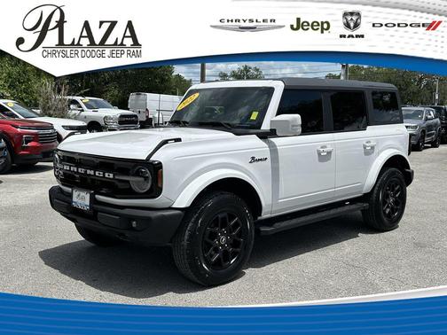 Oxford White 2022 Ford Bronco Outer Banks