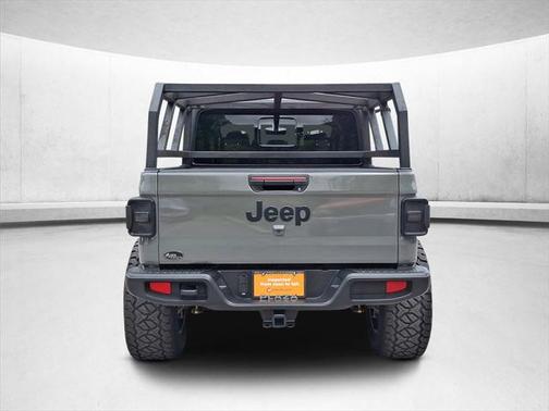 2022 Jeep Gladiator Sport S