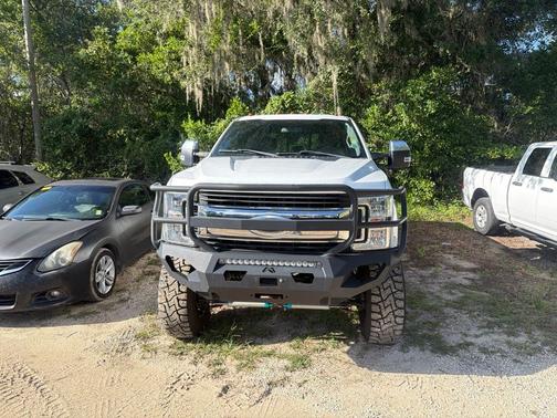 Oxford White 2018 Ford F-350 XLT