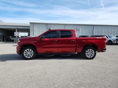 2022 Chevrolet Silverado 1500 Custom