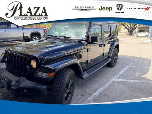 2023 Jeep Wrangler 4-Door Sahara Altitude 4x4