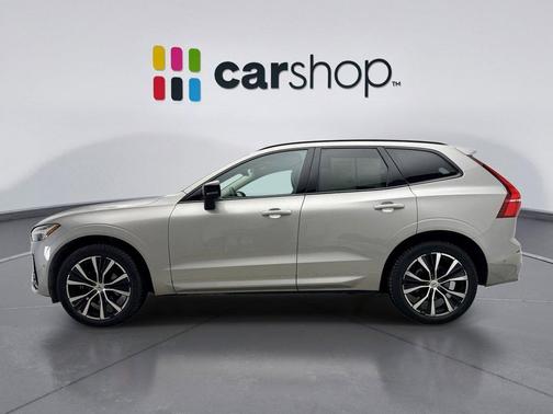 2023 Volvo XC60 B5 Plus Dark Theme