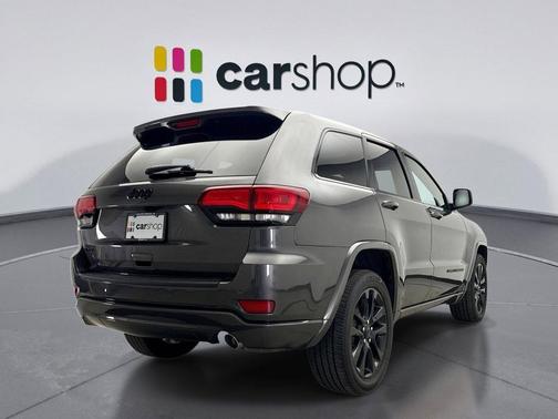 Granite Crystal Metallic Clearcoat 2019 Jeep Grand Cherokee Altitude