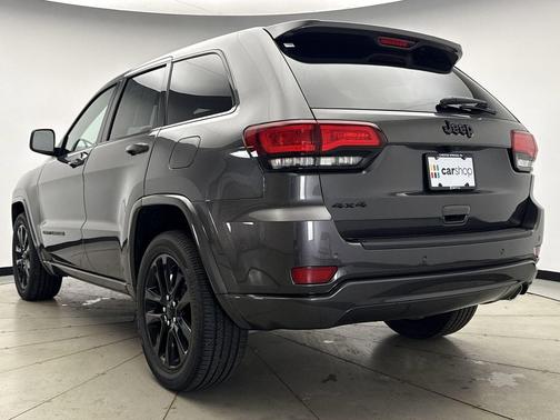 Granite Crystal Metallic Clearcoat 2019 Jeep Grand Cherokee Altitude