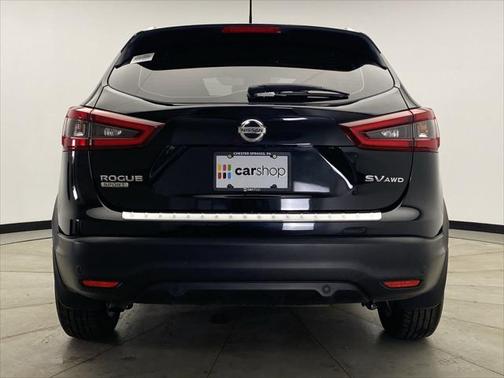2022 Nissan Rogue Sport SV