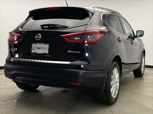 2022 Nissan Rogue Sport SV