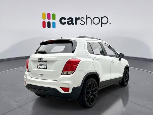 Summit White 2021 Chevrolet Trax LT