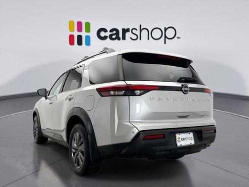 2024 Nissan Pathfinder SV 4WD