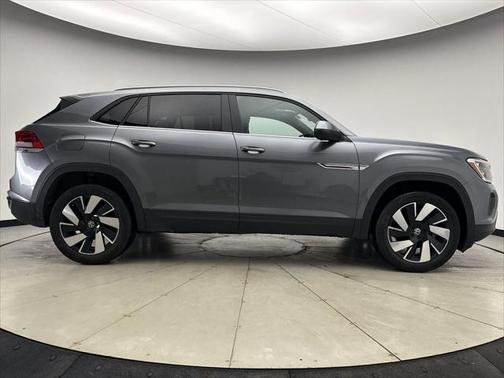 2024 Volkswagen Atlas Cross Sport 2.0T SE w/Technology 4MOTION