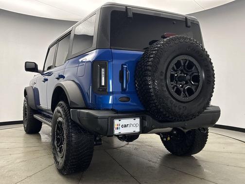 LIGHTNING BLUE METALLIC 2021 Ford Bronco First Edition
