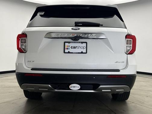 STAR WHITE MET TRI-COAT 2023 Ford Explorer XLT