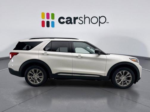 STAR WHITE MET TRI-COAT 2023 Ford Explorer XLT