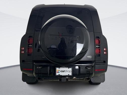 2023 Land Rover Defender 130 SE