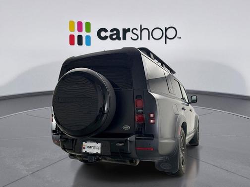 2023 Land Rover Defender 130 SE