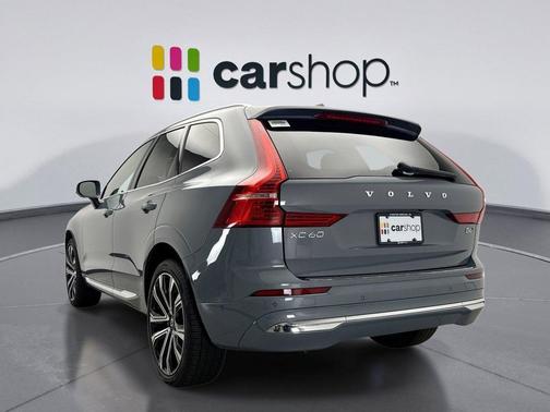 2023 Volvo XC60 B6 Ultimate Bright Theme