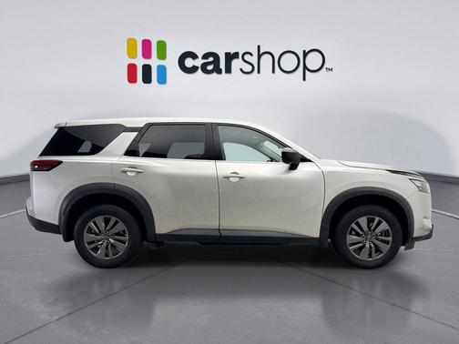 Brilliant Silver Metallic 2023 Nissan Pathfinder S 4WD
