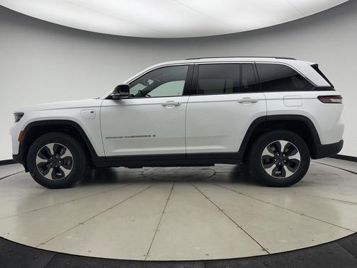 2022 Jeep Grand Cherokee 4xe Base