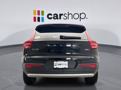 2025 Volvo XC40 B5 Plus Bright Theme