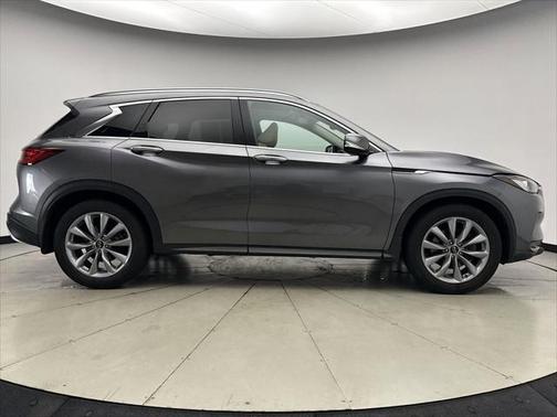 2022 INFINITI QX50 LUXE AWD