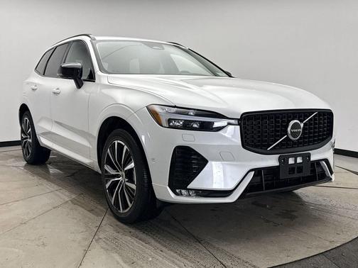2025 Volvo XC60 B5 Plus
