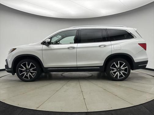 2022 Honda Pilot Touring 8-Passenger