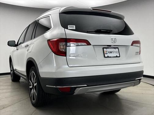 2022 Honda Pilot Touring 8-Passenger