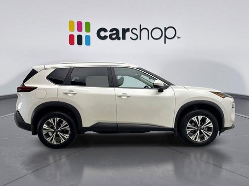 Pearl White Tricoat 2023 Nissan Rogue SV