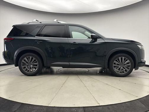 2024 Nissan Pathfinder SL 4WD