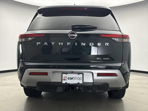 2024 Nissan Pathfinder SL 4WD