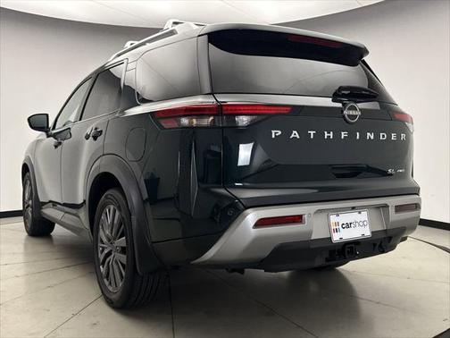 2024 Nissan Pathfinder SL 4WD