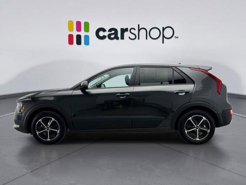 2023 Kia Niro LX