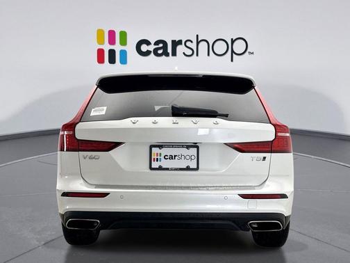 2022 Volvo V60 Cross Country T5